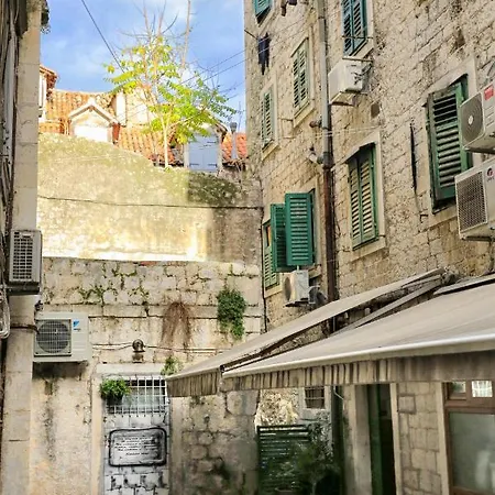 By The Sea - 17966 Apartment Split